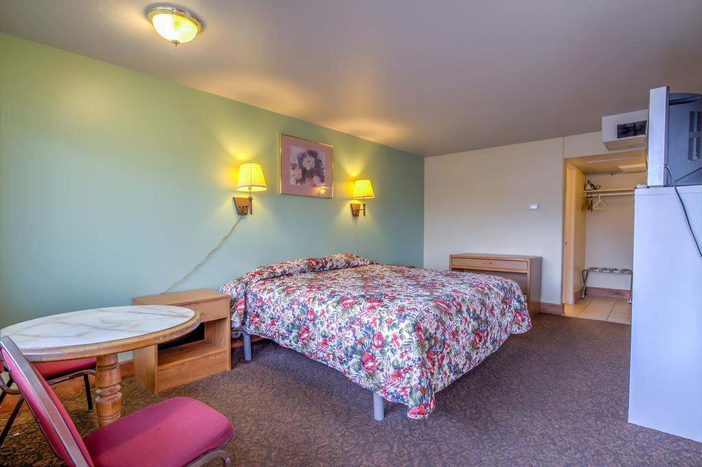 Galaxie Motel Brigham City Δωμάτιο φωτογραφία