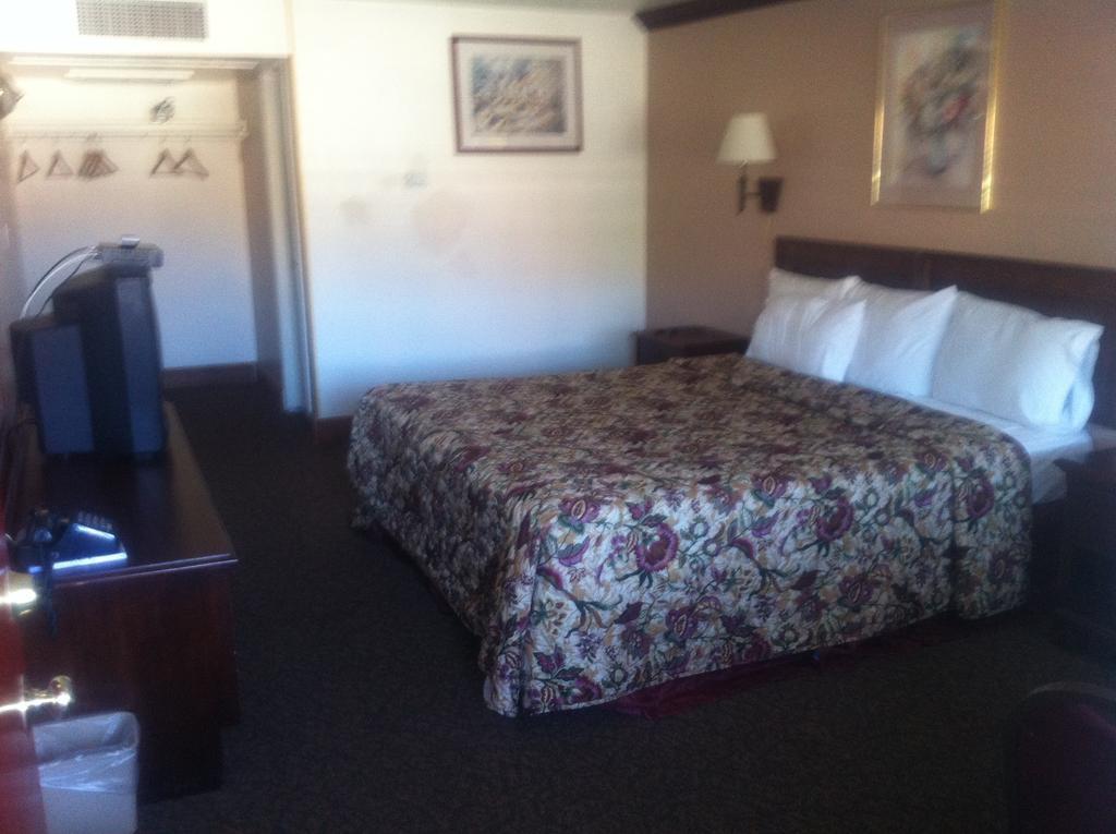 Galaxie Motel Brigham City Δωμάτιο φωτογραφία